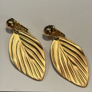 Vintage 90’s Brushed Gold Leaf Clip-On Earrings
